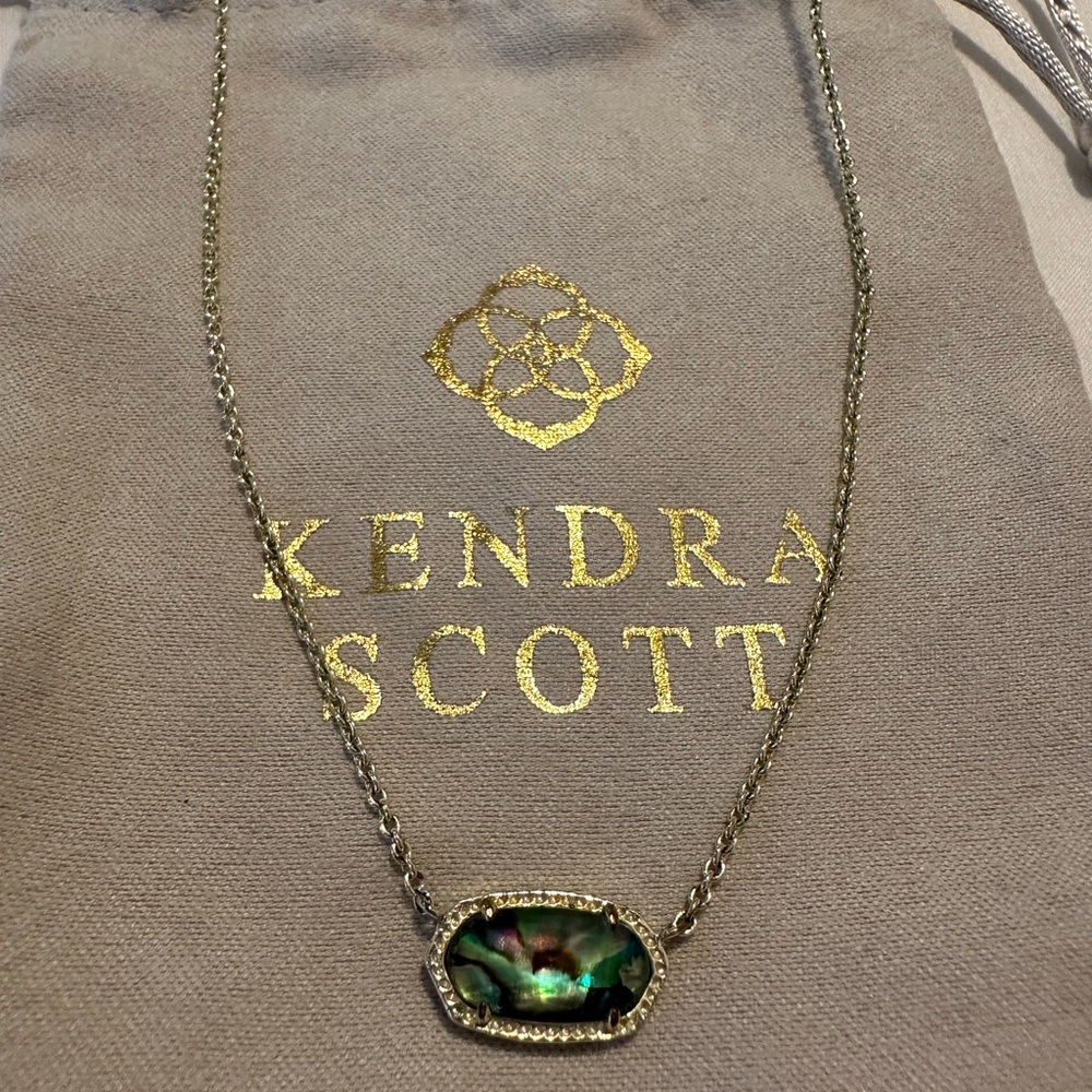 Kendra Scott Elisa Gold Pendant Necklace in Abalone Shell